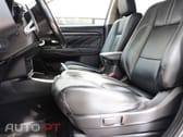 Mitsubishi Outlander 2.0 MIVEC Instyle Navi+