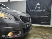 Peugeot 2008 1.2 PureTech Signature