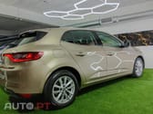 Renault Clio Outro