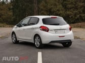 Peugeot 208 1.2 PureTech Signature