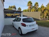 Peugeot 208 1.2i 68Cv Life