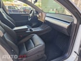 Tesla Model Y Long Range Tração Integral