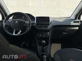 Peugeot 208 1.2 PureTech Signature