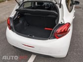 Peugeot 208 1.2 PureTech Signature