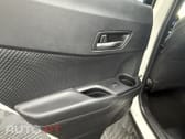 Toyota C-HR 1.8 Hybrid Square Collection