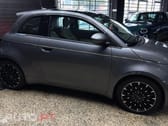 Fiat 500e La Prima