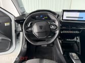 Peugeot 208 1.2 PureTech Allure EAT8