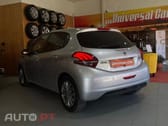 Peugeot 208 1.2 VTi SE Style