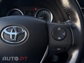 Toyota Auris Outro