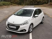 Peugeot 208 1.2 PureTech Signature