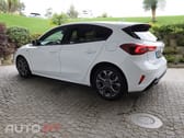 Ford Focus 1.0 EcoBoost MHEV ST-Line Aut