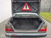 Mercedes-Benz W124 200 D