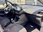 Peugeot 208 1.2 PureTech Signature