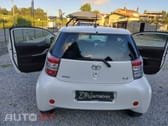 Toyota iQ 1.0 VVT-I