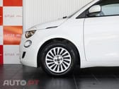 Fiat 500e Action