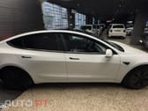 Tesla Model 3 Tração Traseira
