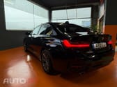 BMW 318 d Pack Desportivo M Auto