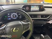 Lexus UX Premium