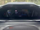 Peugeot 2008 1.2 Hybrid Allure e-DCS6
