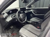 Peugeot 2008 1.2 PureTech Allure EAT8