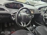 Peugeot 2008 1.2 PureTech Signature