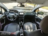 Peugeot 208 PureTech 82 Stop & Start Signature