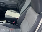 Toyota Yaris Hybrido automático