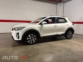 Kia Stonic 1.2 by FILA