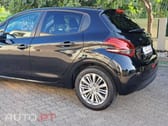 Peugeot 208 1,2 Signature