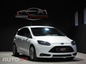 Ford Focus 2.0 EcoBoost ST c/ Pack Pele Desportiva