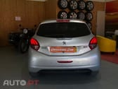 Peugeot 208 1.2 VTi SE Style