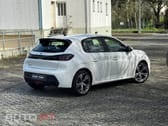 Peugeot 208 1.2 PureTech Allure EAT8