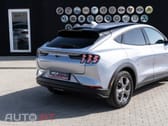Ford Mustang Mach-E Alargada