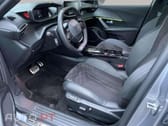 Peugeot E-2008 GT