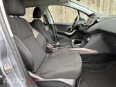 Peugeot 2008 1.2 PURETECH STYLE