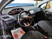 Peugeot 208 1.2 PureTech Signature