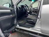 Toyota Hilux 2.4 D-4D 2WD CD Tracker