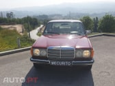 Mercedes-Benz 230 W123 limousine