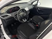Peugeot 2008 1.2 PureTech Signature