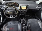 Peugeot 2008 1.2 PureTech Crossway