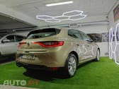Renault Clio Outro
