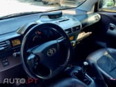 Toyota iQ 1.0 VVT-i