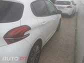 Peugeot 208 1.5 Hdi