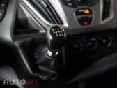Ford Transit Custom Adaptada p/ 3 cadeiras de rodas