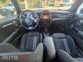 MINI Cooper John Cooper Works Auto Desportiva