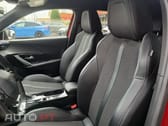 Peugeot E-2008 GT