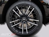 Aston Martin DBX V8