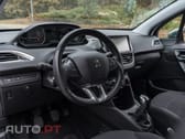 Peugeot 208 1.2 PureTech Signature