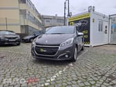Peugeot 208 1.2 PureTech Signature