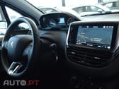 Peugeot 208 1.2 PureTech Signature